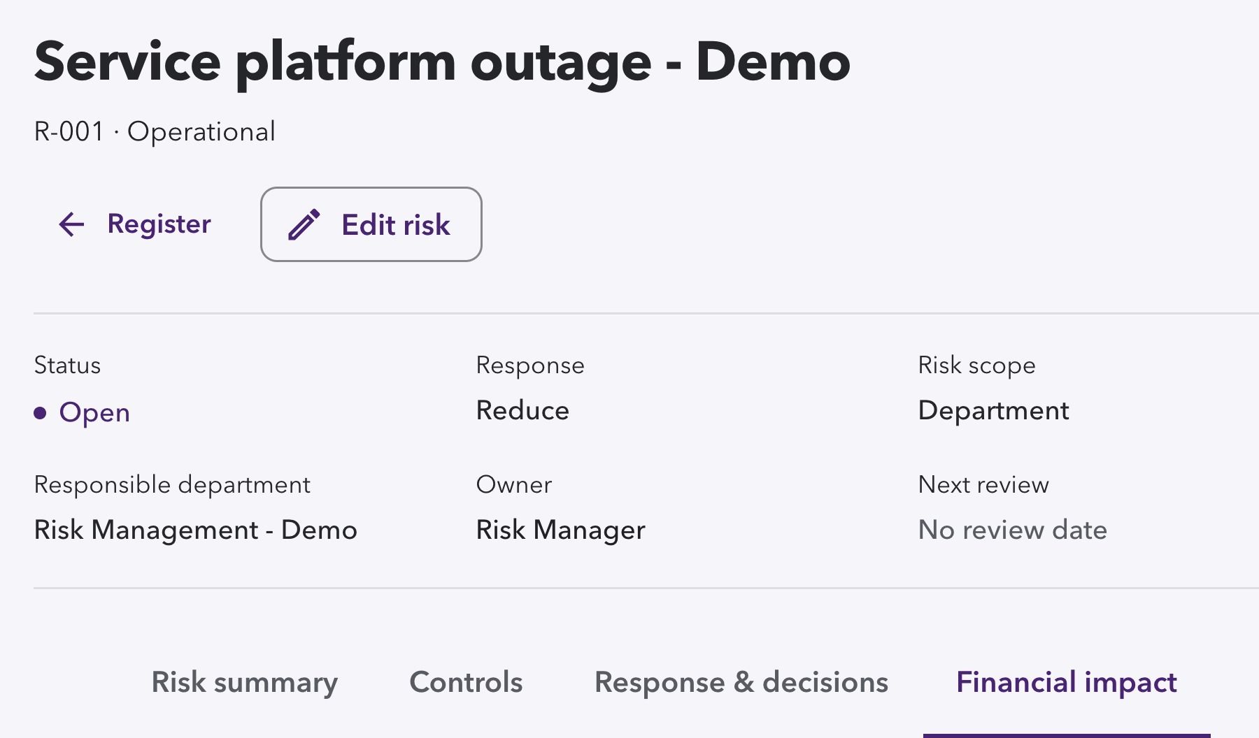The same risk record in English, with its status, response and owner.
